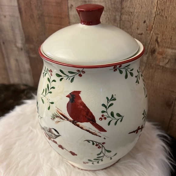 Retired Better Homes and Garden Cardinal Cookie Jar - Picture 5 of 10